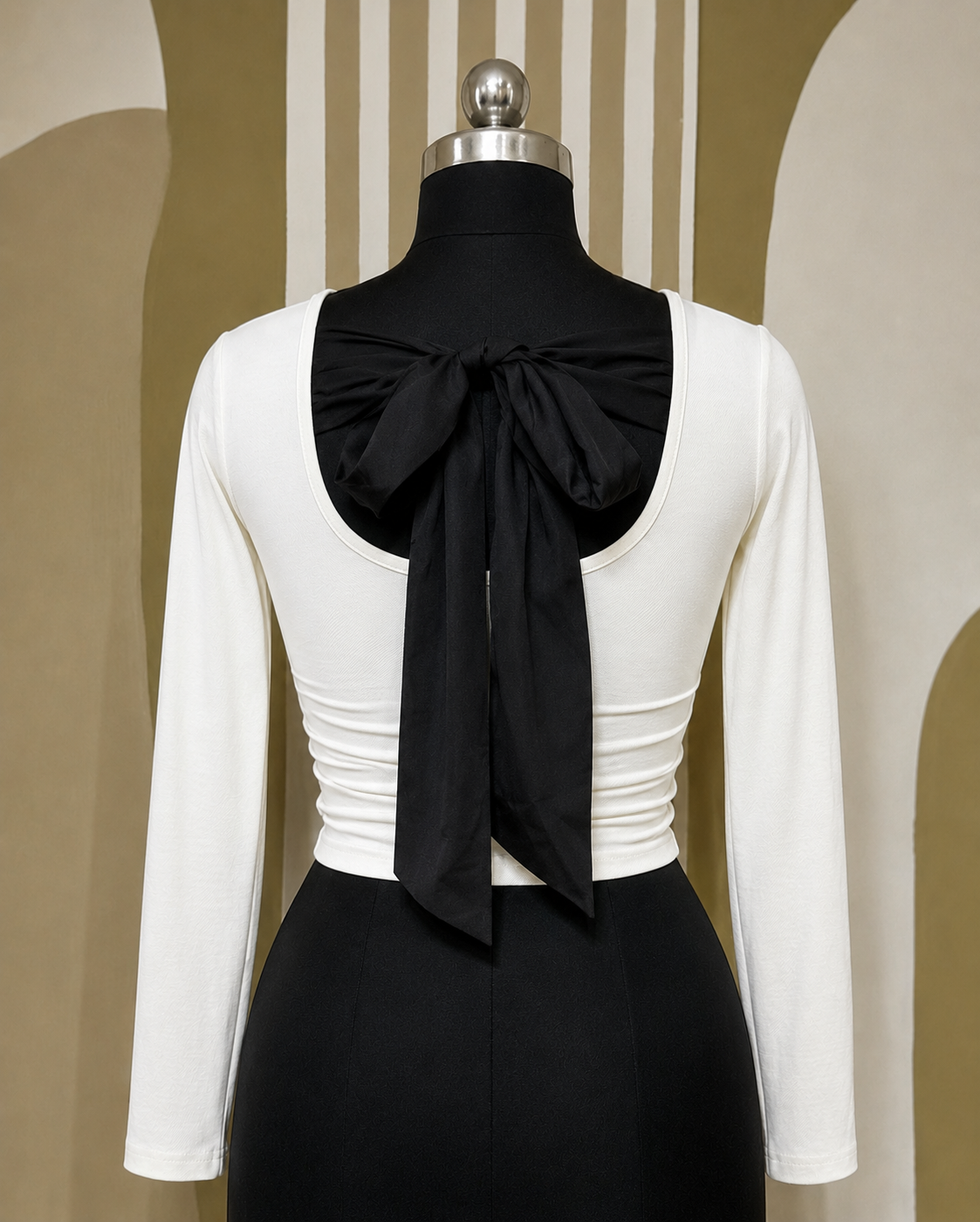 Back-Tie Long Sleeve Crop Top – Off-White